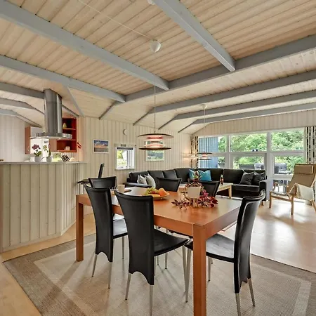 בית נופש In With Kitchen רינגקובינג